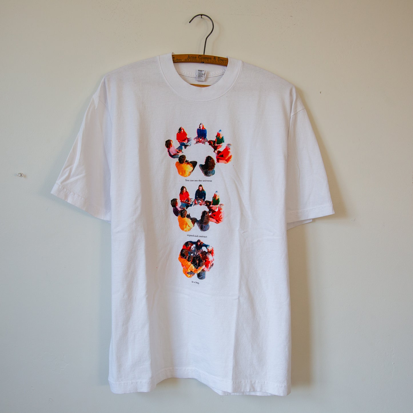 UNIVERSE HUG t-shirt