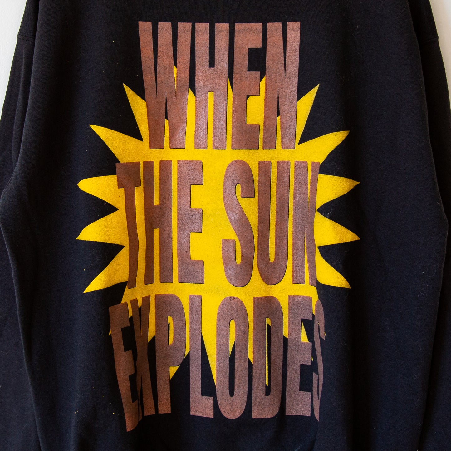SUN EXPLODES, sz L