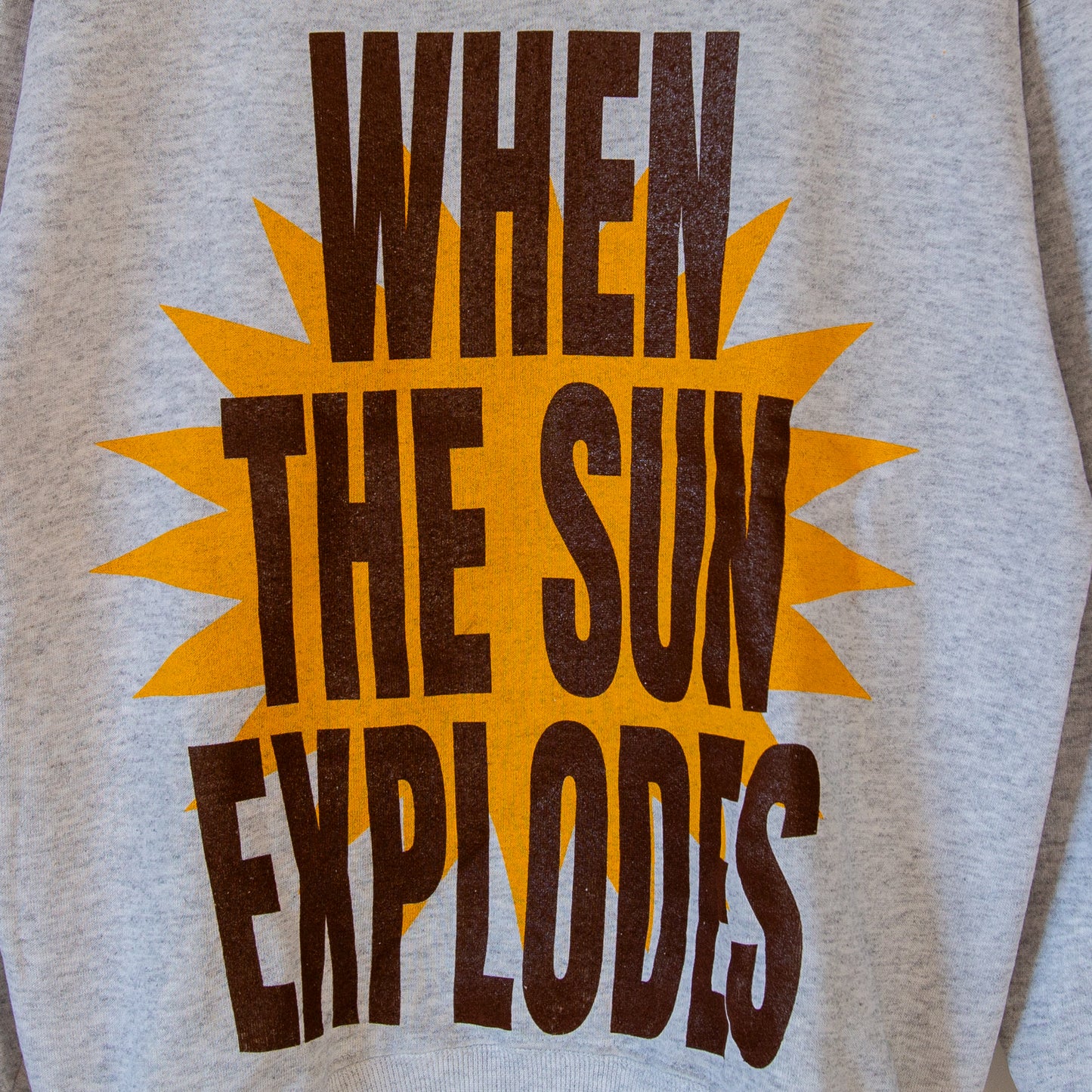 SUN EXPLODES, sz L