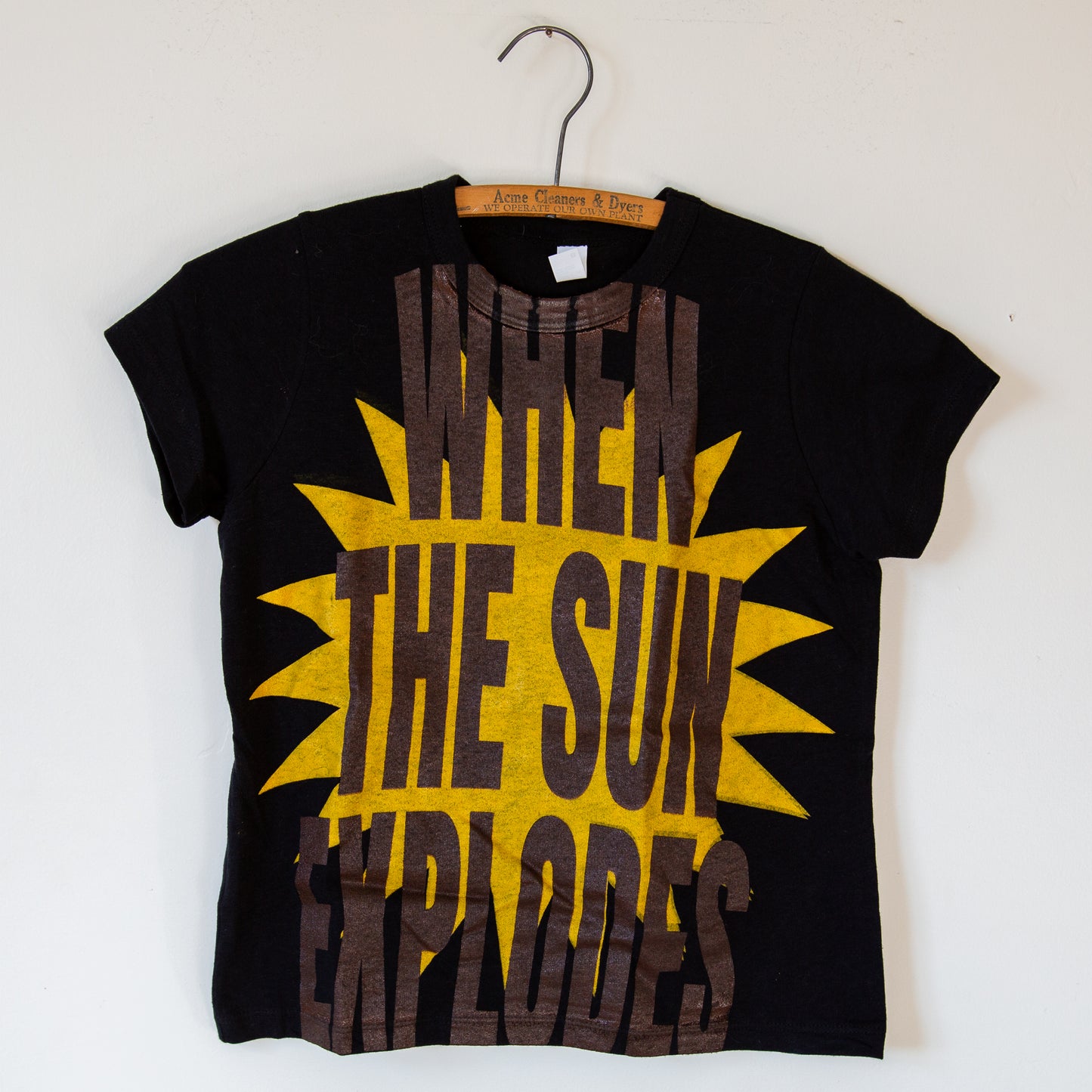 SUN EXPLODES baby t-shirt, black