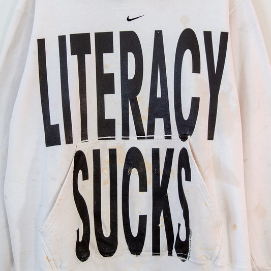 LITERACY SUCKS, sz L