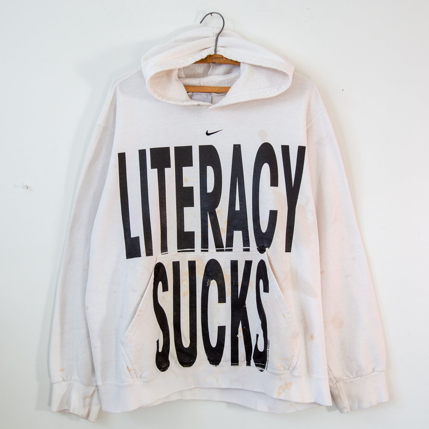 LITERACY SUCKS, sz L